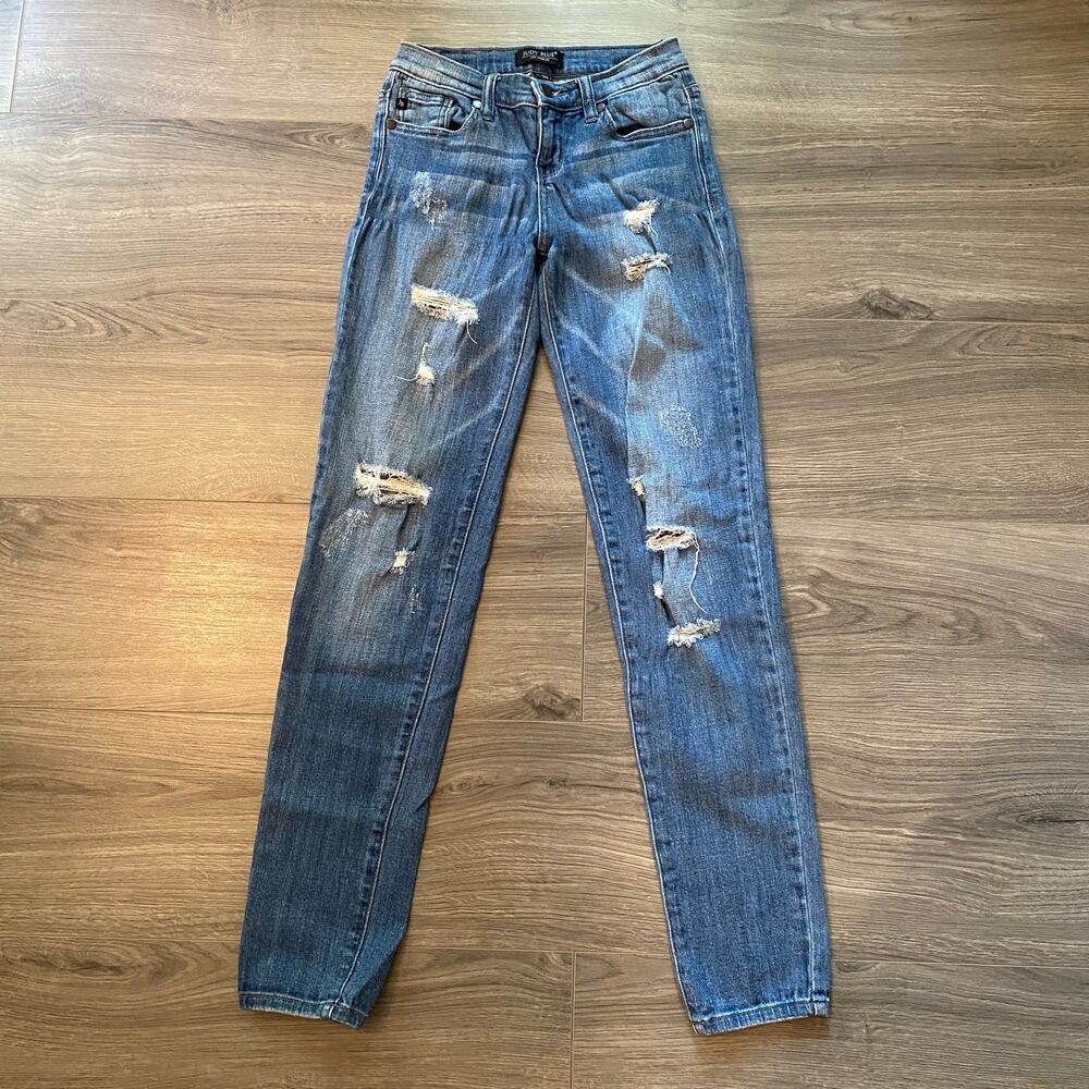Judy Blue Skinny Fit Medium Wash Distressed Jeans Women's size 1 / 25